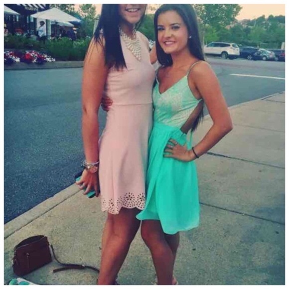 Adorable Mint dress - Picture 3 of 3